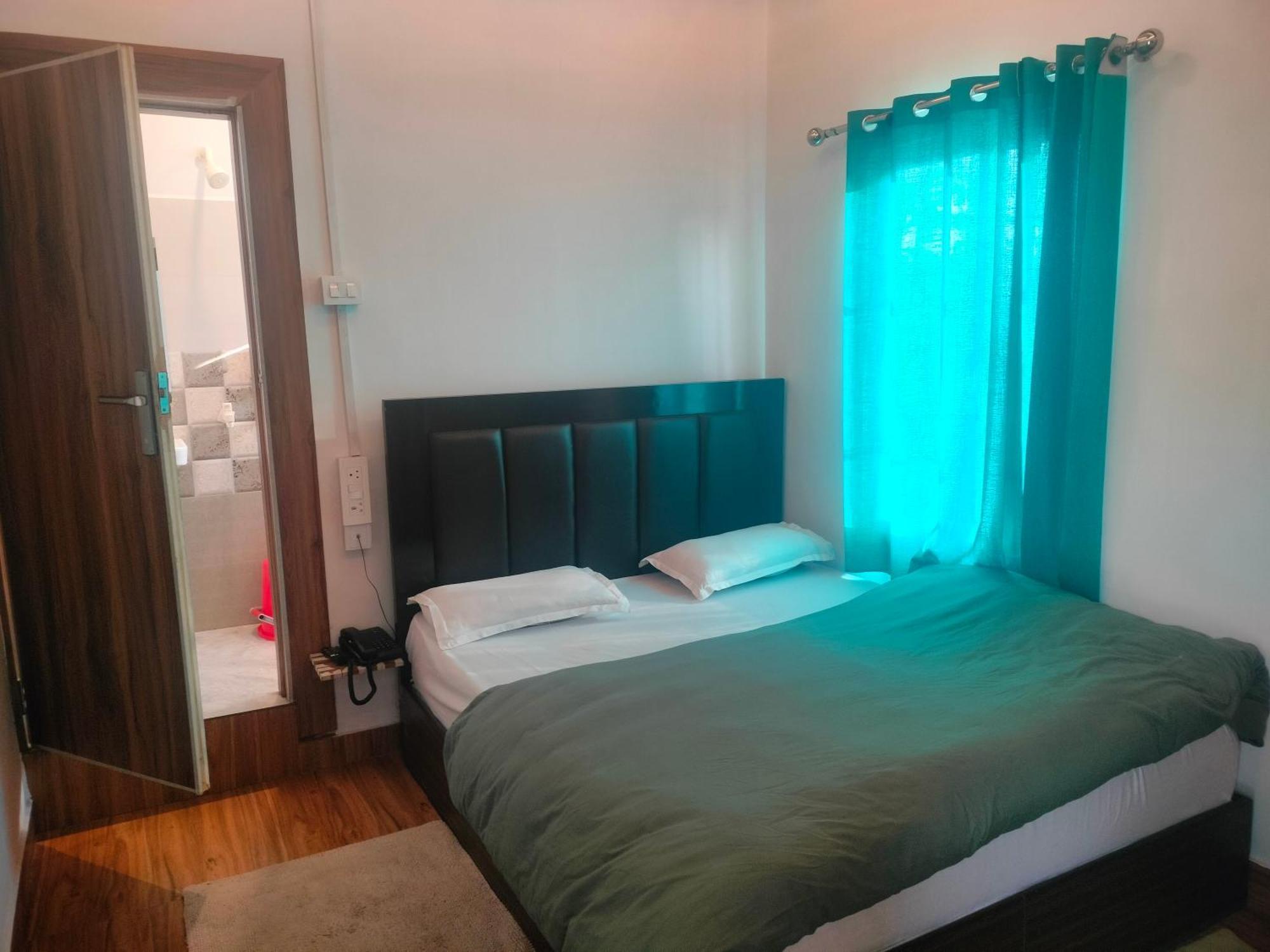Kishan Home Stay Матхура Экстерьер фото